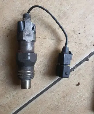 Volvo S40, V40 Fuel injector Ldc009r01