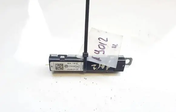 Volkswagen Touran II Antenna control unit 1t0035577ac rea15240