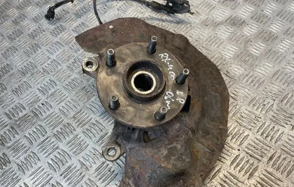 Lexus RX 330 - 350 - 400H Front wheel hub spindle knuckle