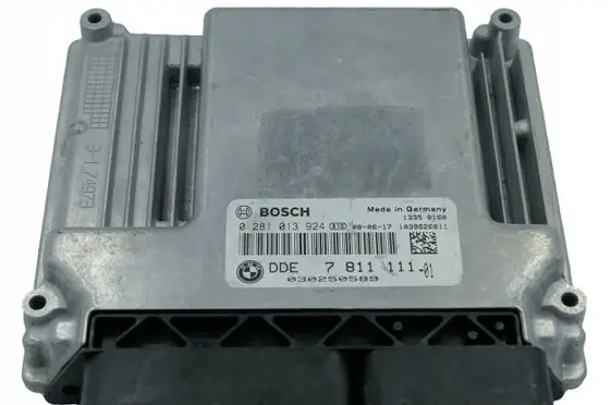 BMW X3 E83 Engine control unit/module 7811111