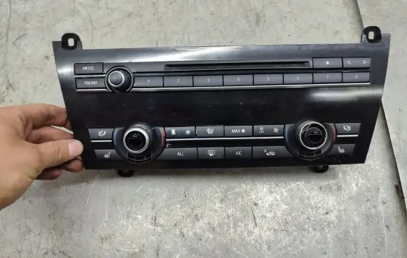 BMW 5 GT F07 Climate control unit 9233661 923366101