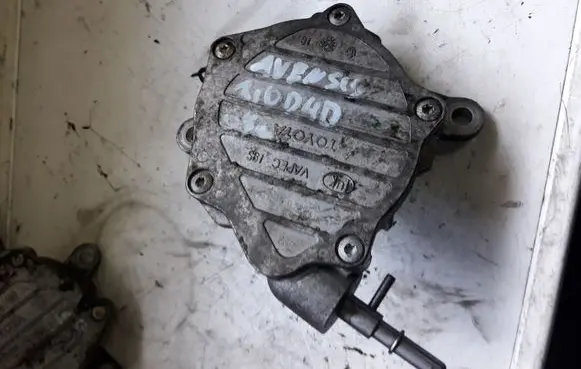 Toyota Avensis T250 Vacuum pump