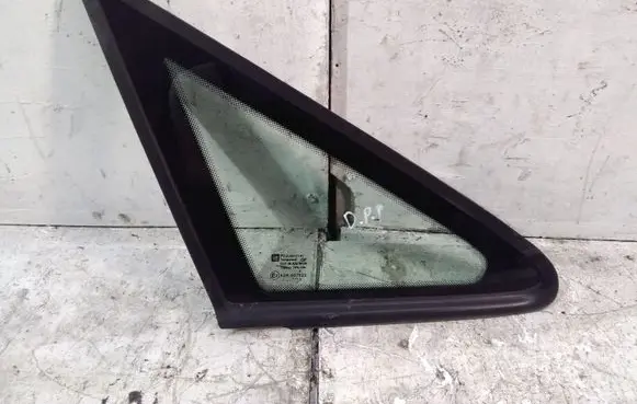 Opel Zafira A Front triangle window/glass 