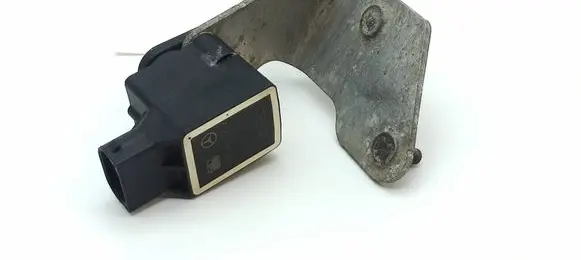 Mercedes-Benz E W211 Rear air suspension level height sensor A0105427717