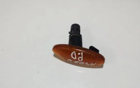 Opel Vectra B Front fender indicator light 90504212