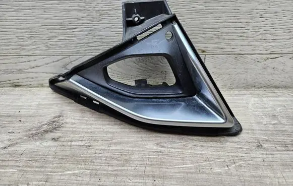 Nissan Qashqai J12 Front fog light trim/grill 622566UA0A