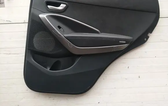 Hyundai Santa Fe Rear door card panel trim 833212W000
