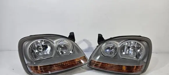 Nissan Almera Tino Headlights/headlamps set 1283723894