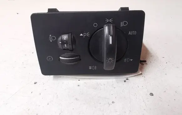Ford Focus Light switch 4M5T13A024DA 04059780
