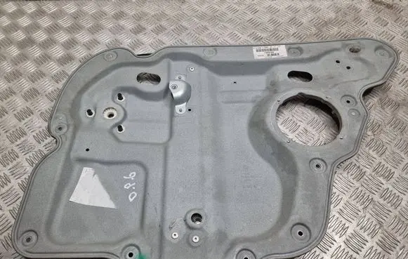 Rear window lifting mechanism without motor