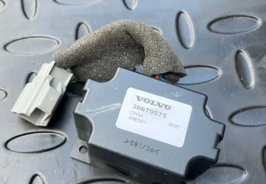 Volvo C70 Sound amplifier 30679365