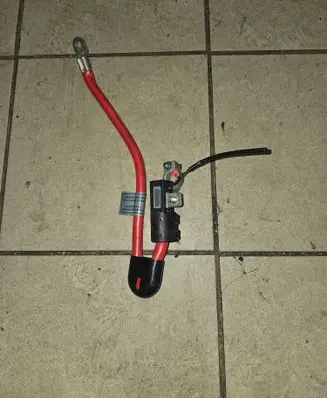 Positive cable (battery)
