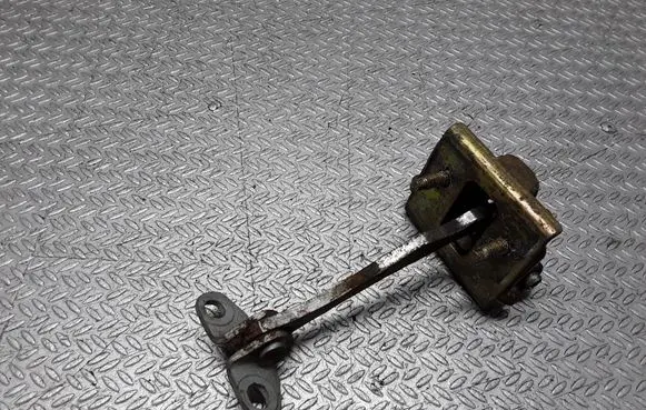 Citroen C5 Rear door check strap stopper