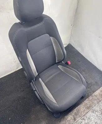 Toyota Avensis T270 Front passenger seat 