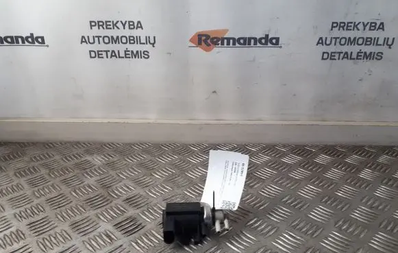 Volkswagen Jetta V Turbo solenoid valve 1J0906627B 72290345