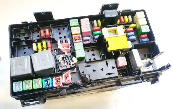 Dodge Journey Fuse box set 56049720at Zrtb0cc04e7