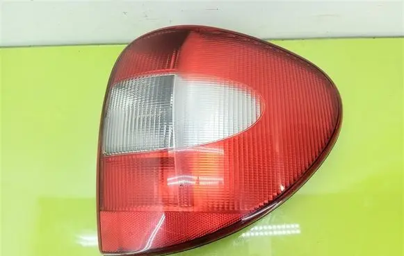Chrysler Voyager Rear/tail lights 153672