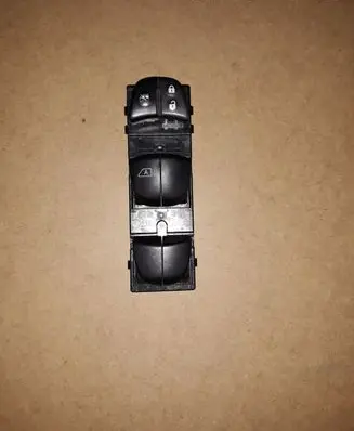 Nissan X-Trail T32 Electric window control switch
