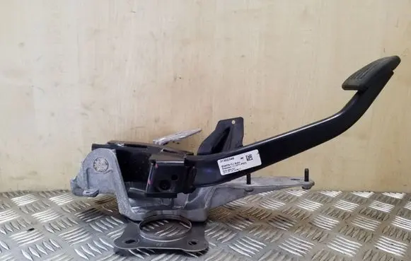 Volvo XC60 Brake pedal 31302349