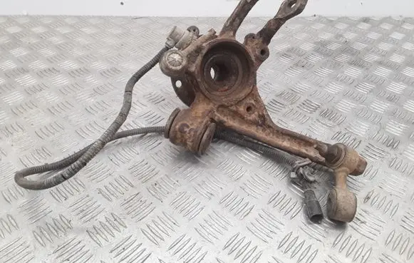 Audi A8 S8 D2 4D Rear wheel hub spindle/knuckle 