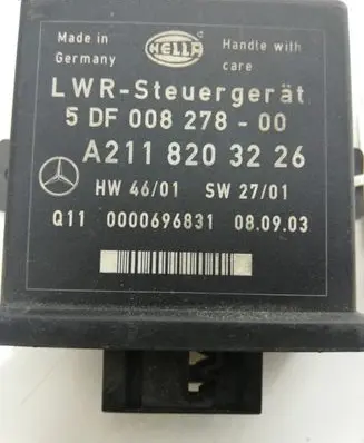 Mercedes-Benz E W211 Light module LCM A2118203226 5DF00827800