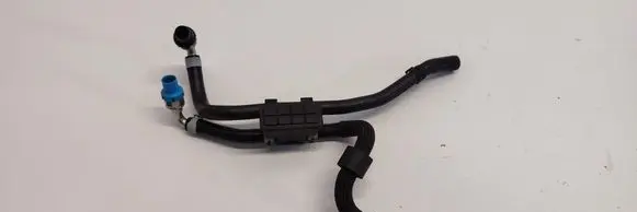 Audi Q3 8U Fuel line pipe 7N0130295F 7N0127242