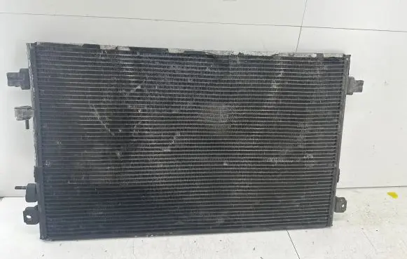 Chrysler Pacifica A/C cooling radiator (condenser)