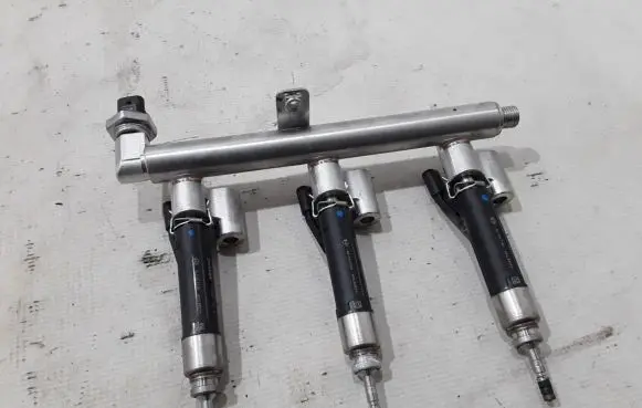 Renault Espace VI Fuel main line pipe 175208396R