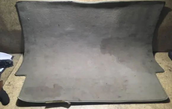 Mercedes-Benz E W124 Rear floor mat 