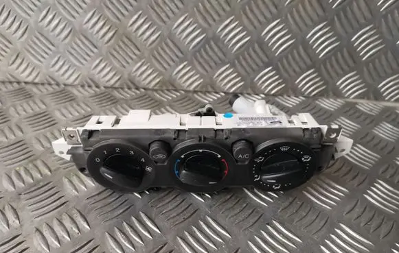 Ford Focus Climate control unit 3M5T19980BD