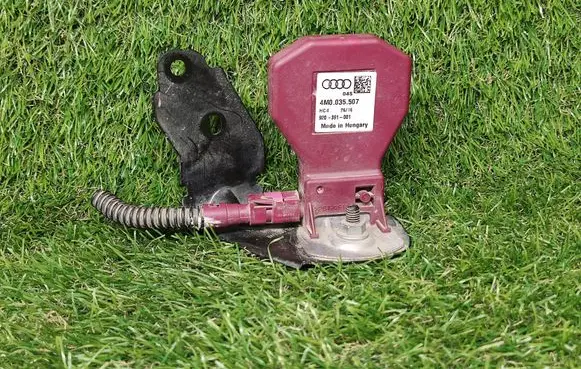 Audi A4 S4 B9 Bluetooth antenna 4M0035507