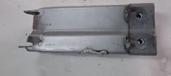 Opel Insignia A Front bumper shock/impact absorber 13235554