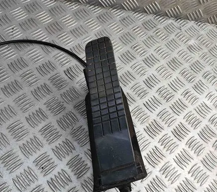 Porsche 911 996 Accelerator throttle pedal 99642302001 99642339400