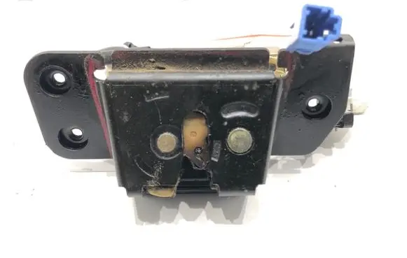 Honda Jazz Tailgate exterior lock 