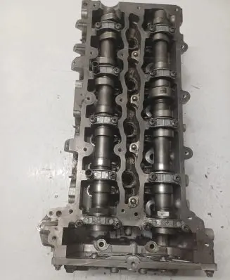 Mercedes-Benz C W205 Engine head R651016