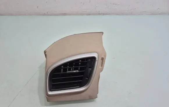 Nissan Murano Z52 Dashboard side air vent grill/cover trim 687615AA0A