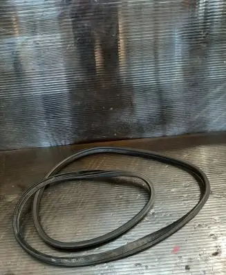 Mini Cooper Countryman R60 Front door rubber seal 9808548