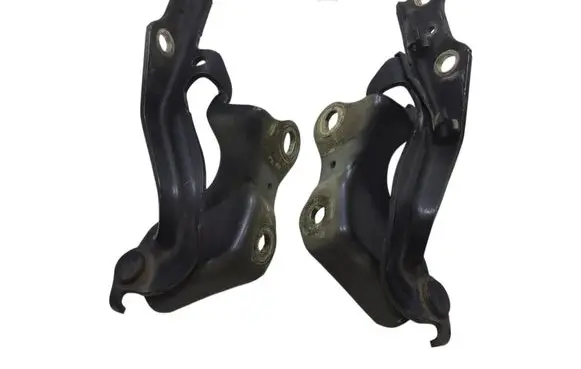 Lexus RX 300 Front wiper blade arm