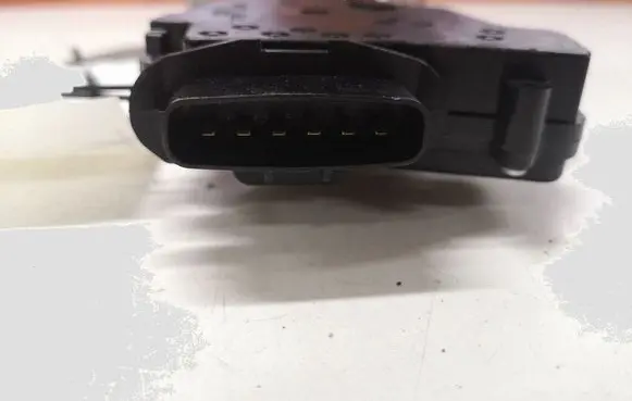 Mazda 5 Sliding door lock K33L