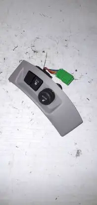 Volvo V50 ESP (stability program) switch 8685380 8686026