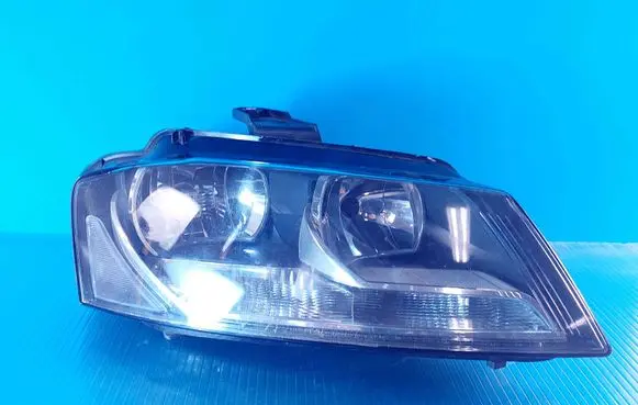 Audi A4 S4 B8 8K Headlight/headlamp 084461125R