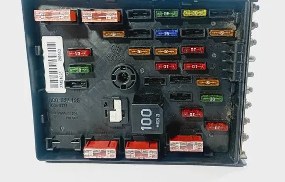 Seat Altea Fuse module 3C0937125 63592777 9359277