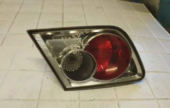 Mazda 6 Tailgate rear/tail lights 22661971