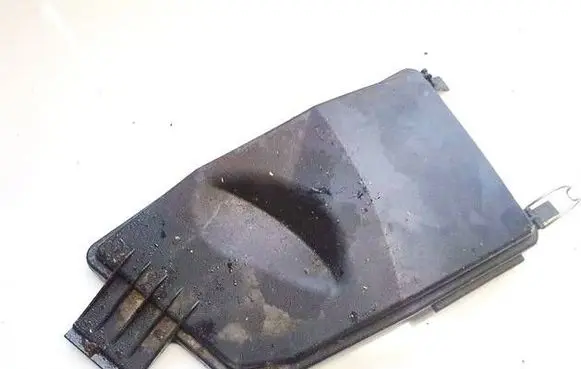 Mercedes-Benz C W203 Fuse box cover 2035450203