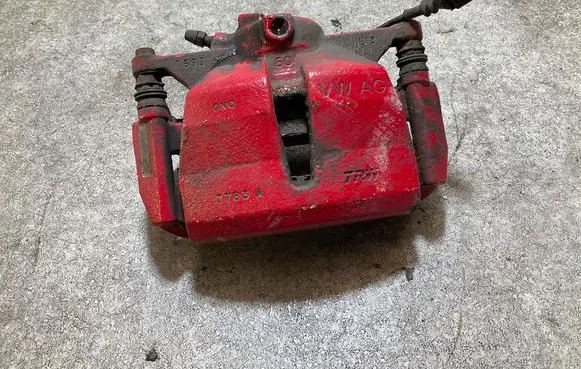 Skoda Octavia Mk3 (5E) Front brake caliper
