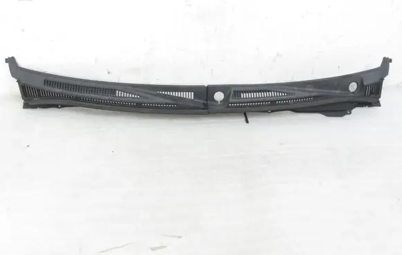 Suzuki Grand Vitara II Wiper trim 7732065J00