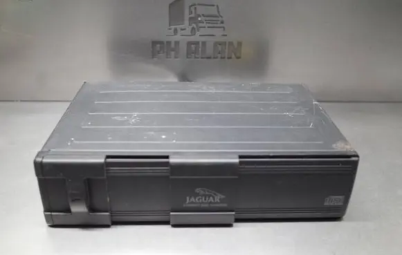Jaguar XJ X308 CD/DVD changer LNF4160AA