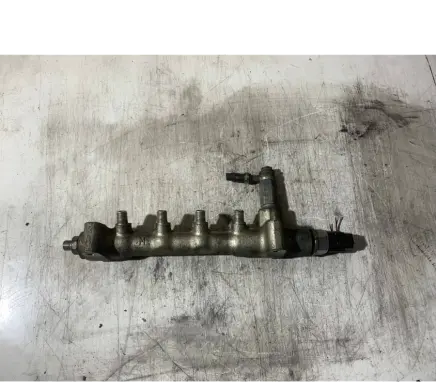 Opel Zafira B Fuel main line pipe 55PP0501 08205173580