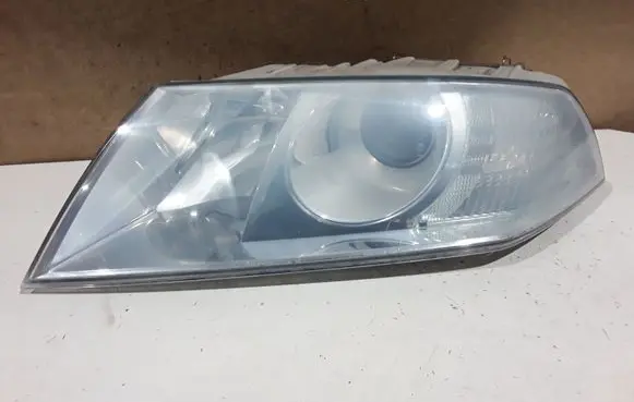 Skoda Octavia Mk2 (1Z) Headlight/headlamp