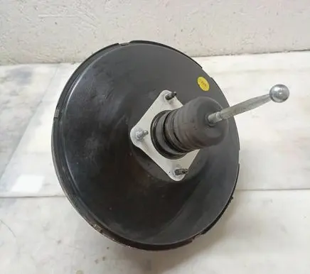 Volkswagen PASSAT B6 Brake booster 3C1614105D 03787423014